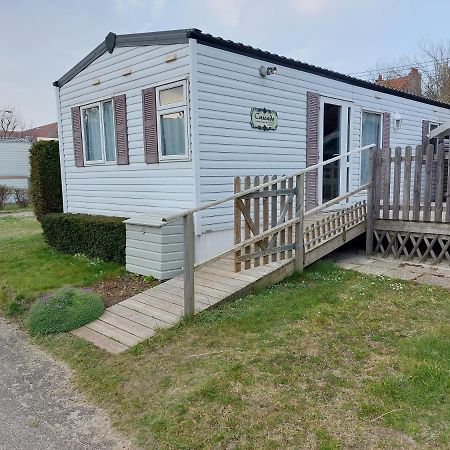 Bungalow 4 Voire 6 Personnes Bray Dunes A 300 Metres De La Plage Villa Bagian luar foto